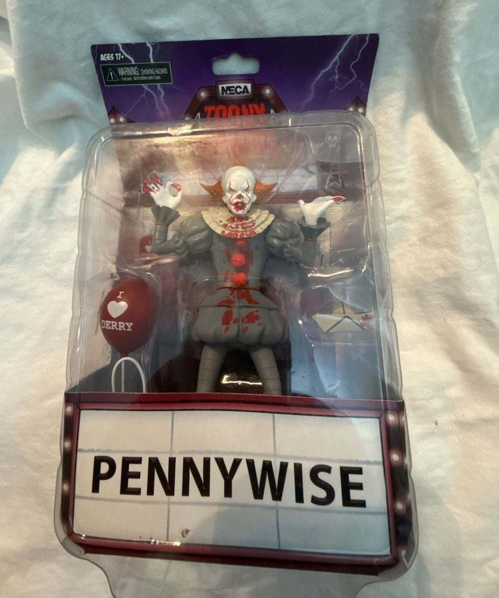 NECA TOONY TERRORS BLOODY PENNYWISE with red balloon ACTION FIGURE (New)